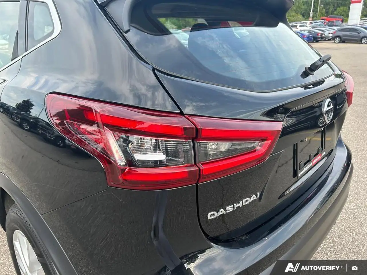 Nissan Qashqai снимка Nissan Qashqai