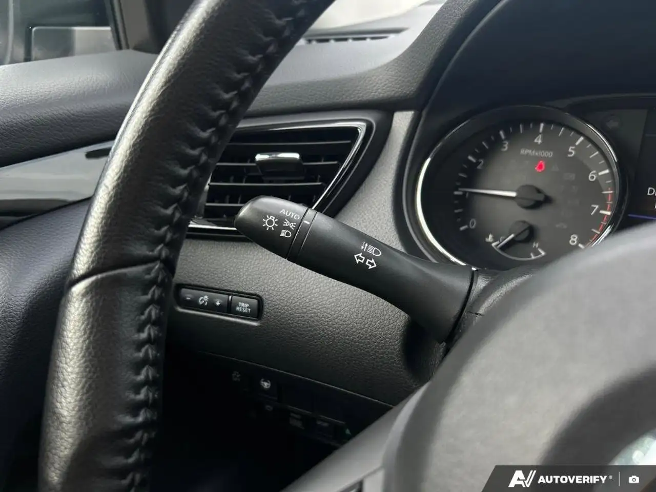 Nissan Qashqai снимка Nissan Qashqai
