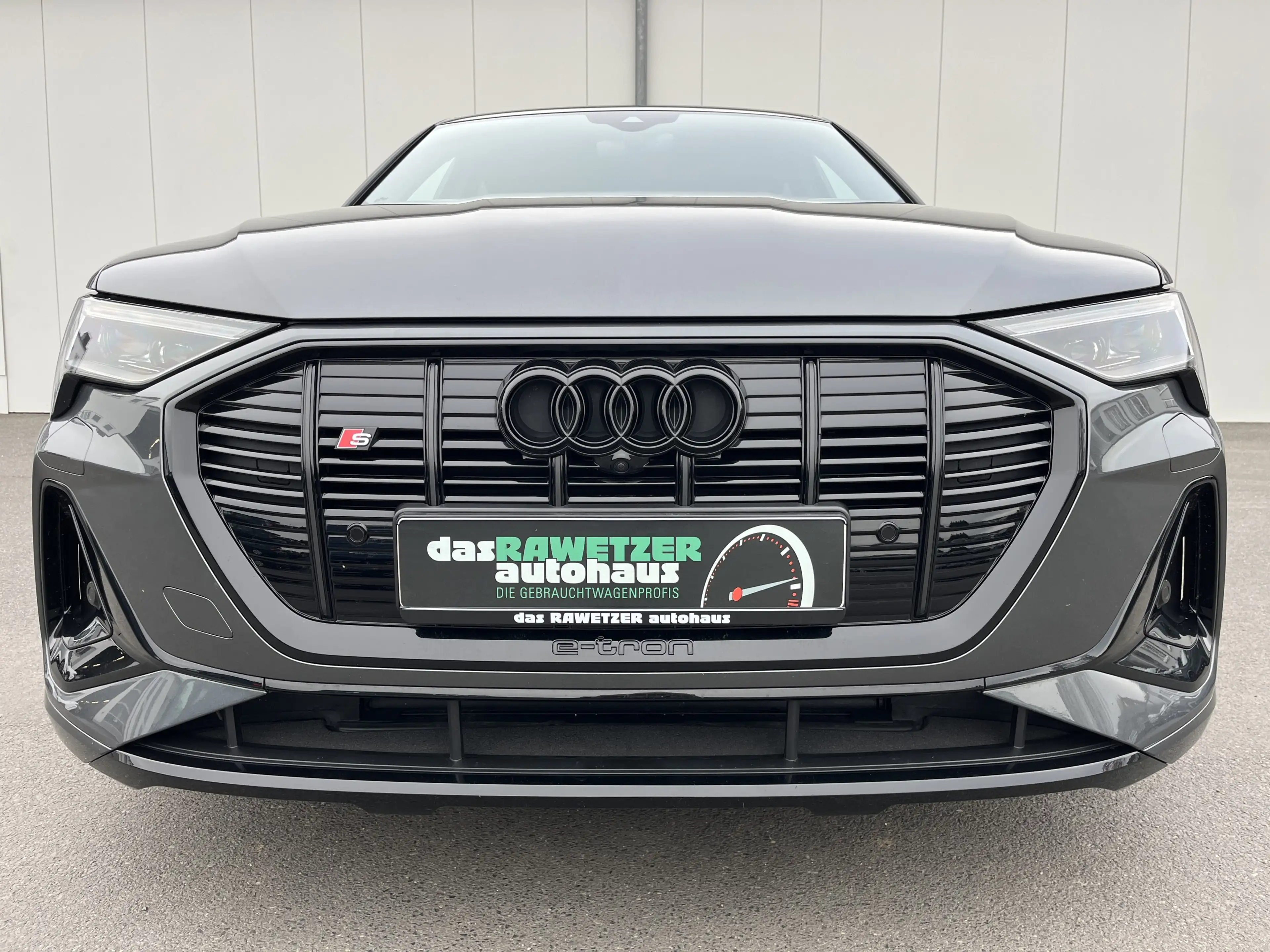 Audi e-tron S Sportback 21 Zoll Bremse orange Optikp. Virt-Spi — photo 3
