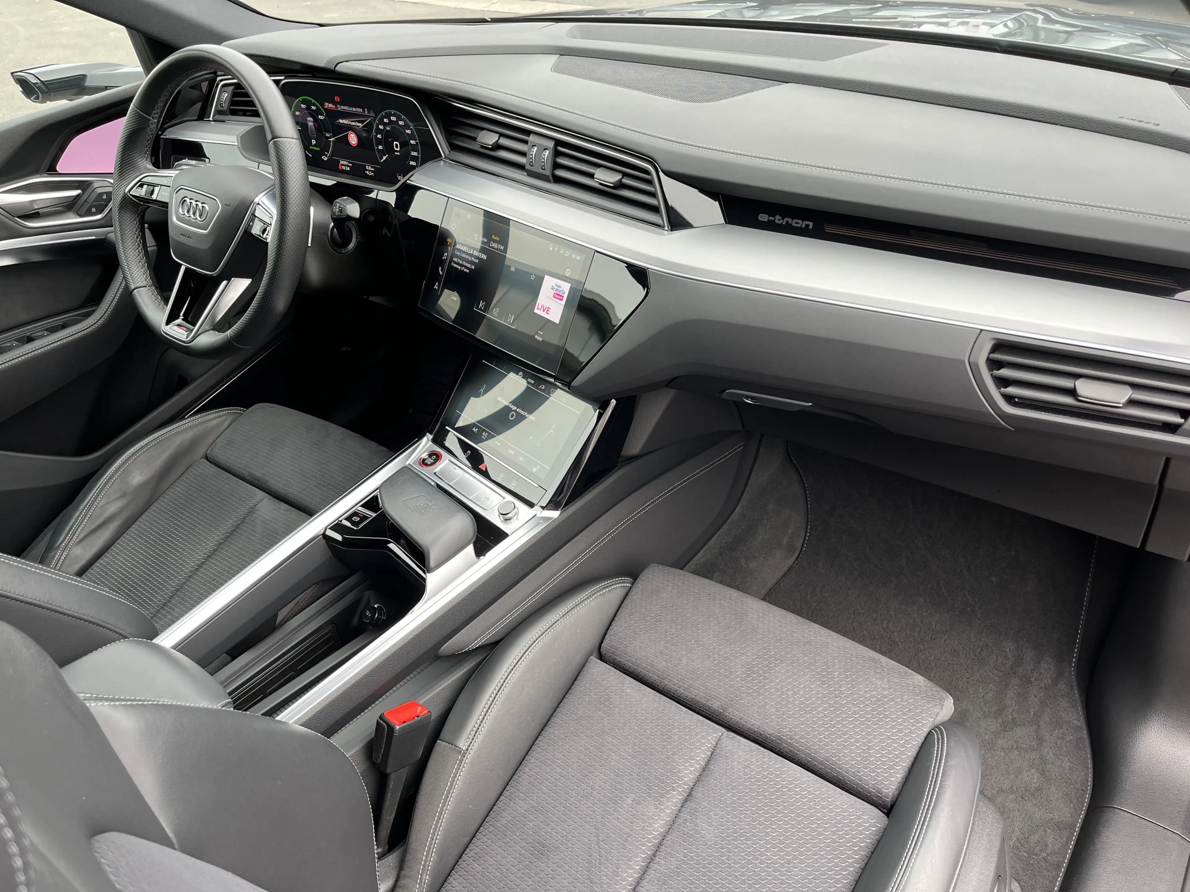 Audi e-tron S Sportback 21 Zoll Bremse orange Optikp. Virt-Spi — photo 11