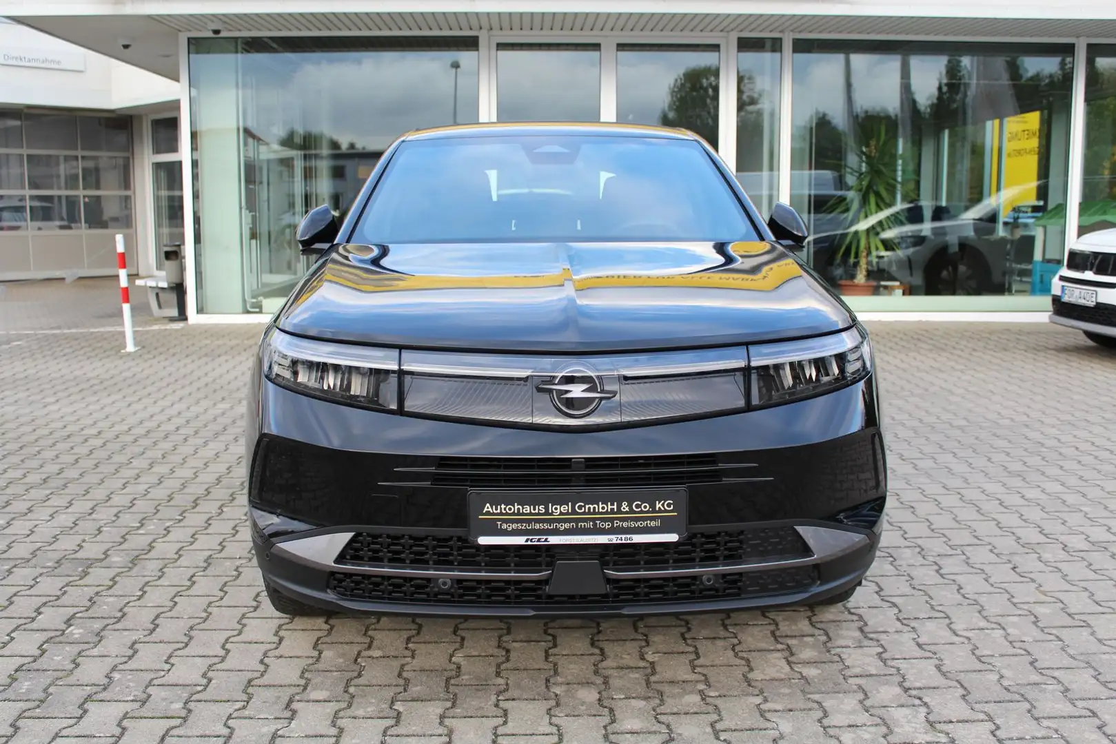 Opel Grandland AHK, Kamera, SHZG, el. Heckklappe, Allwetter Schwarz - 2