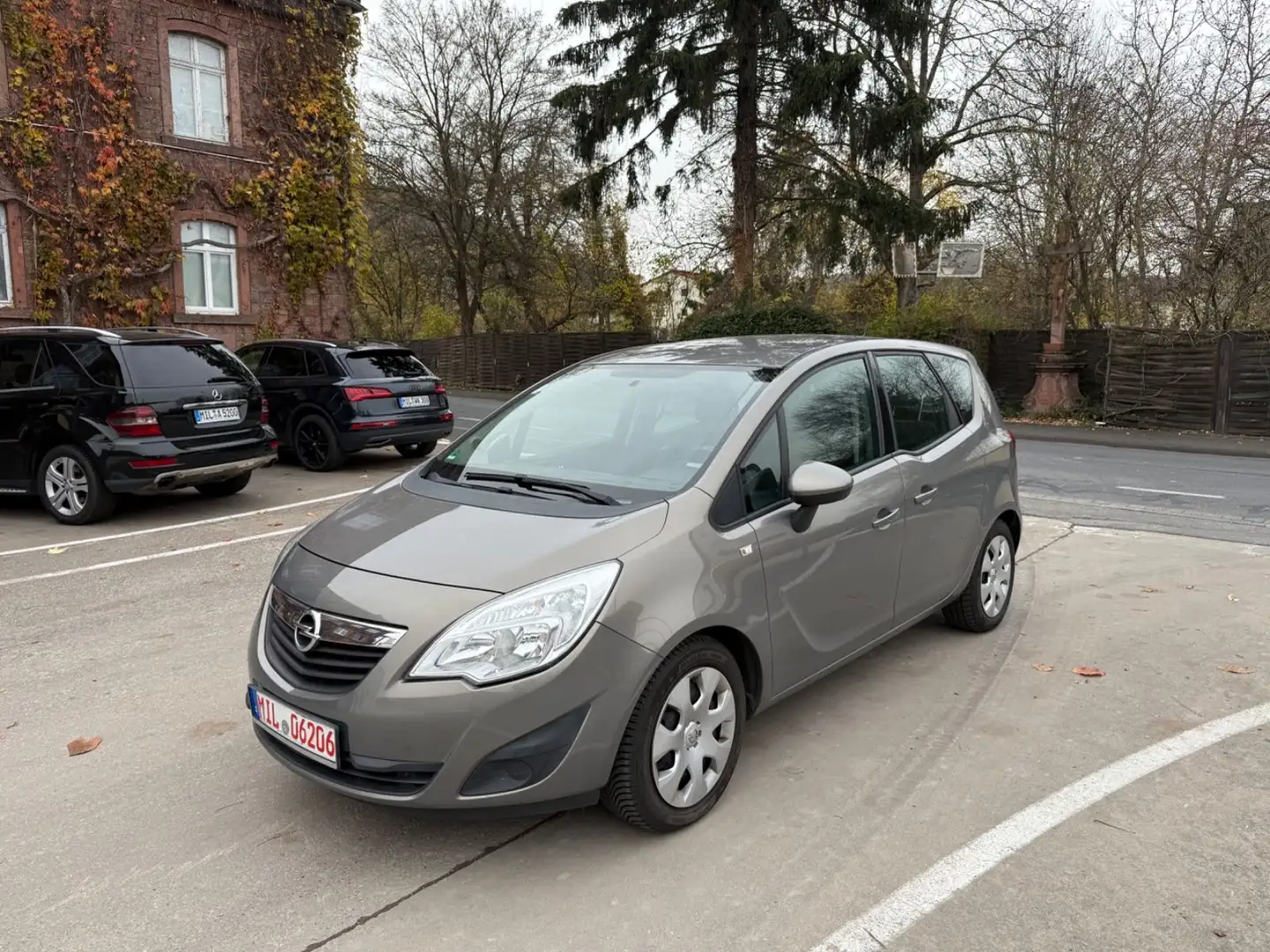 Opel Meriva B1.4 Edition/Sitzheizung/Anhängerkupplung Grau - 1