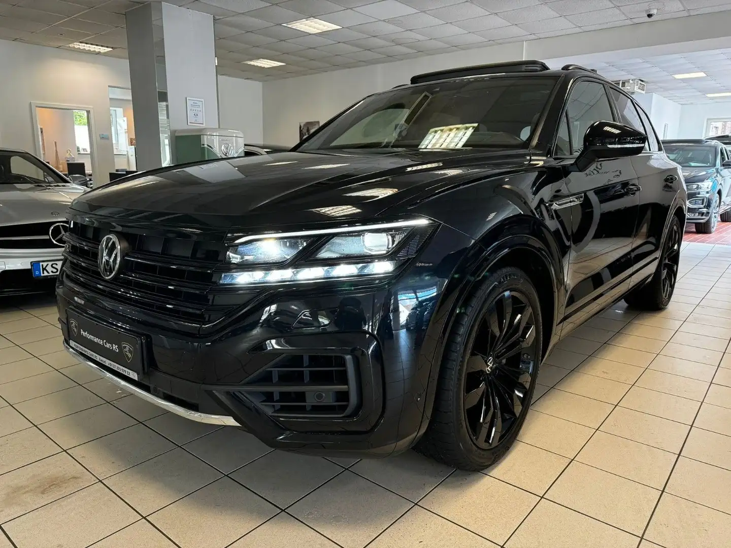 Volkswagen Touareg R-Line 4Motion Pano/Head UP/Luft/Matrix Schwarz - 1
