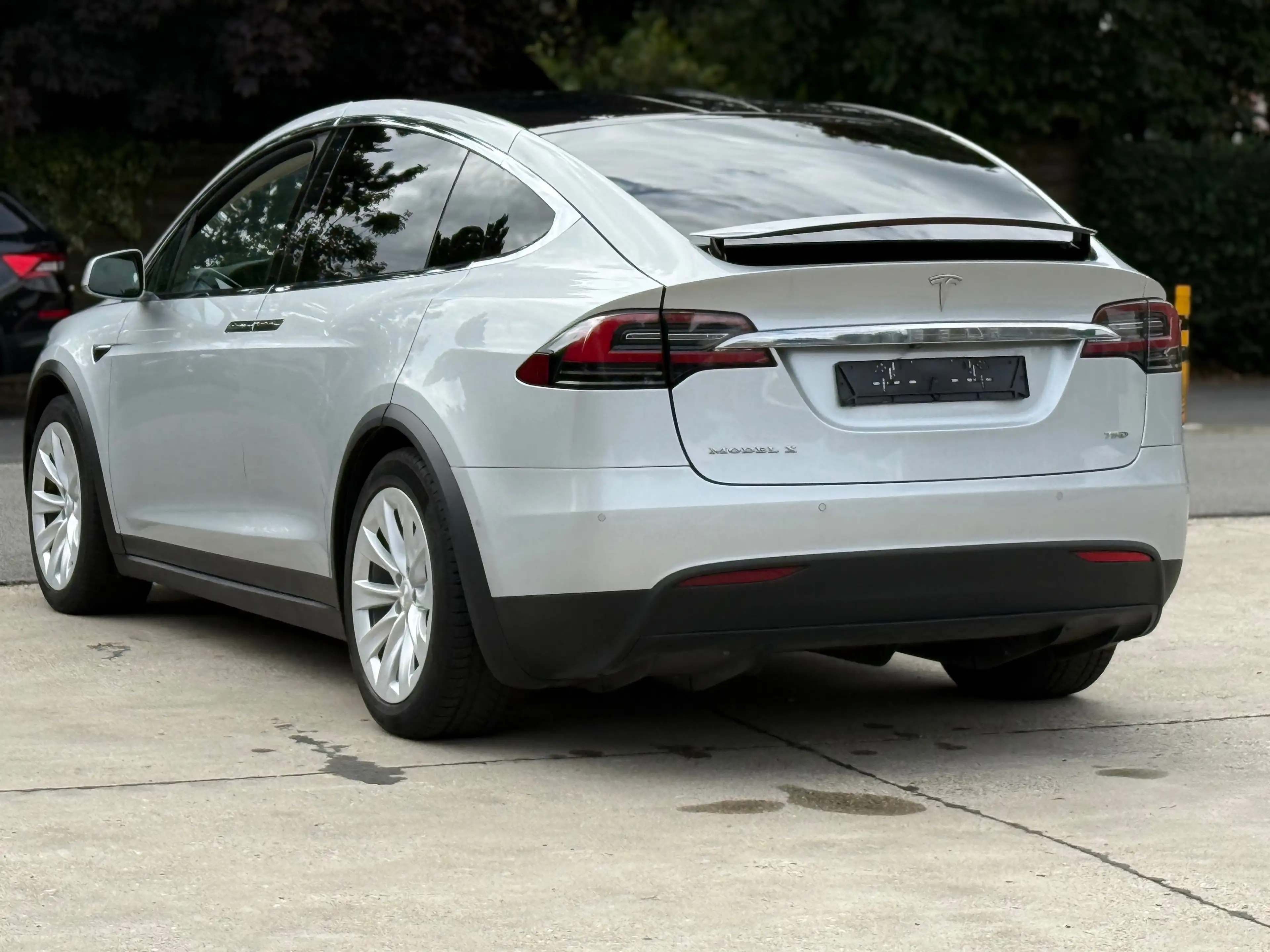 Tesla Model X Model X 75D Allradantrieb — photo 5