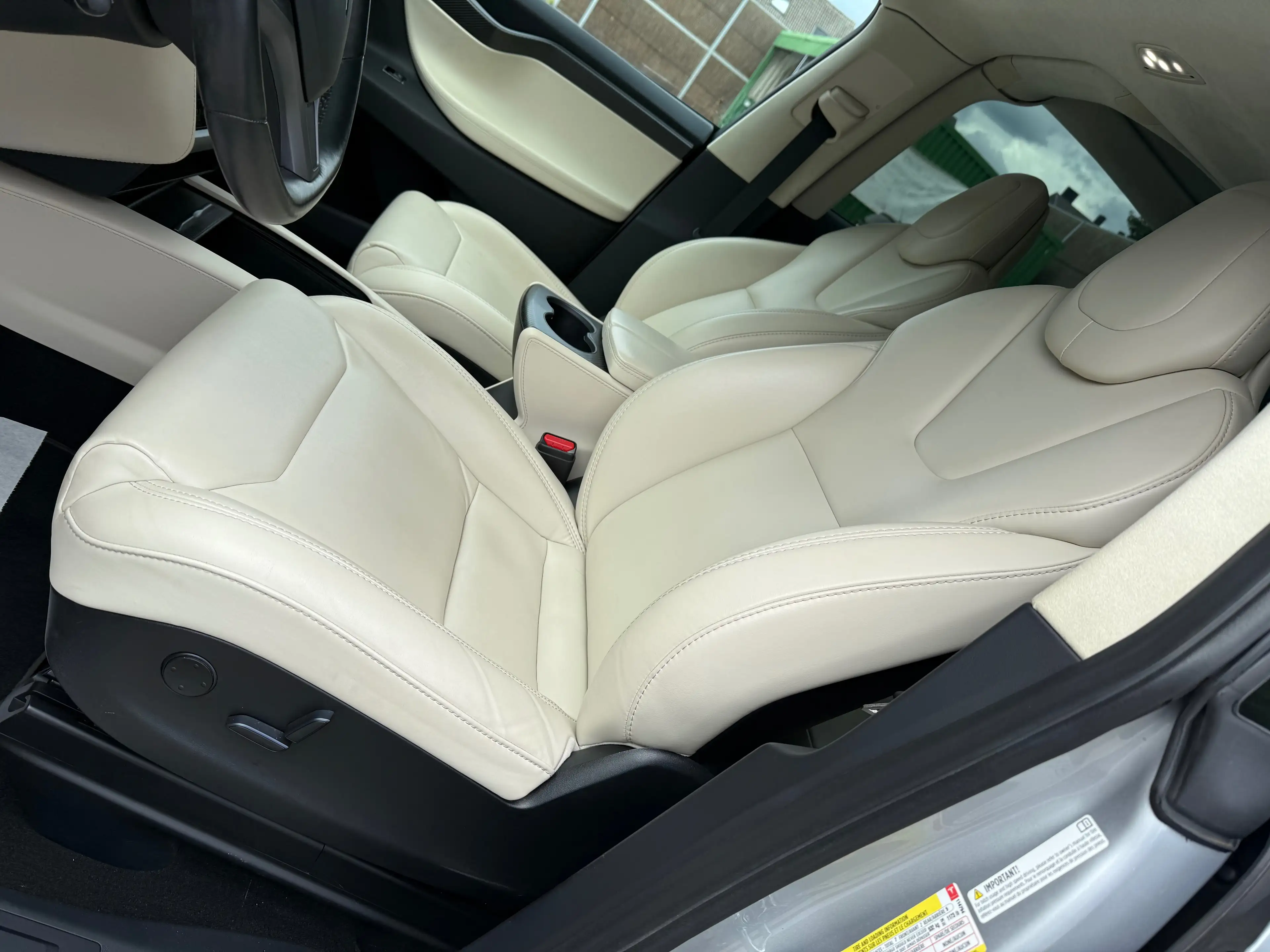 Tesla Model X Model X 75D Allradantrieb — photo 14