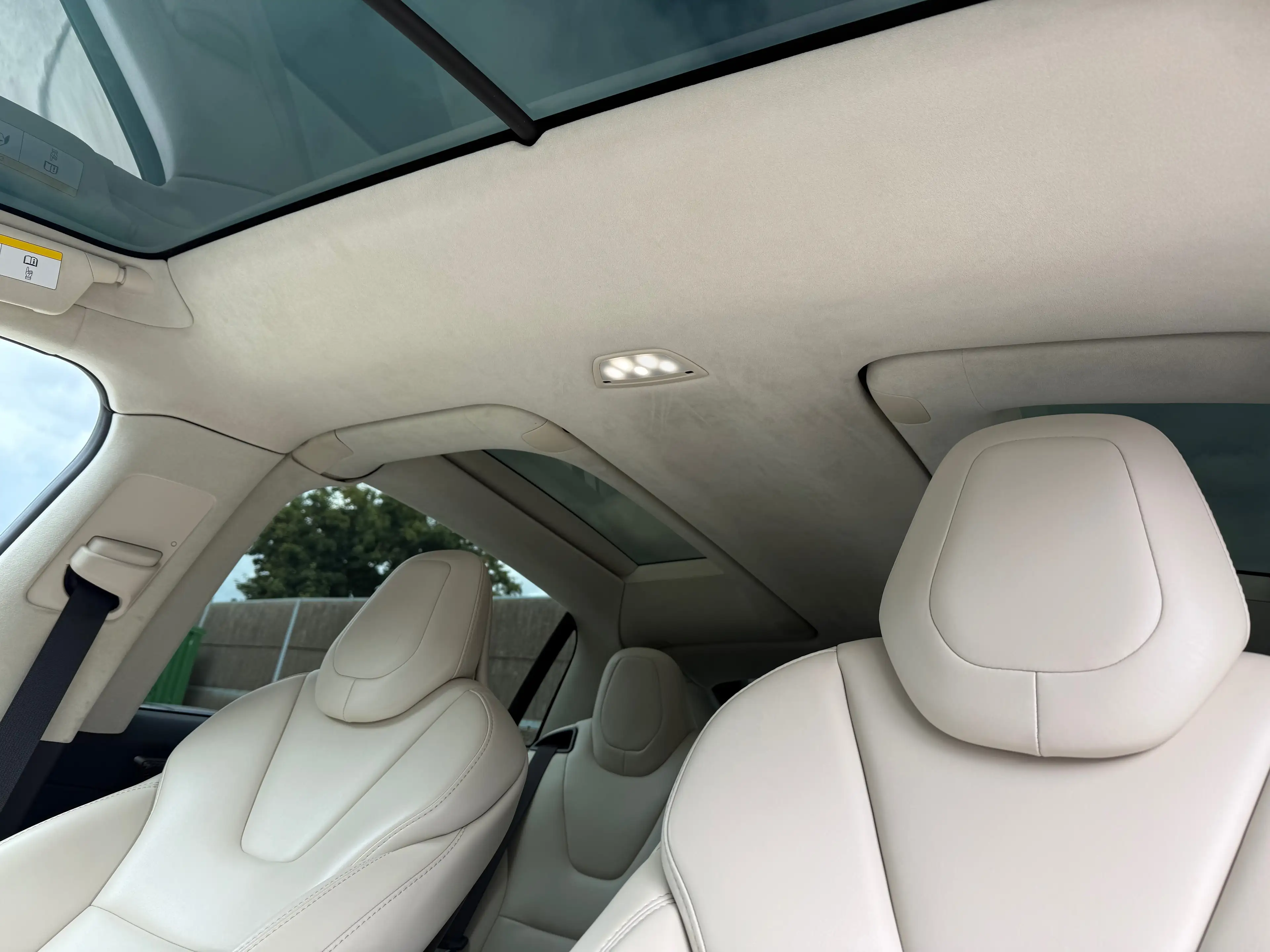 Tesla Model X Model X 75D Allradantrieb — photo 12