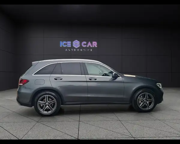 Mercedes-Benz GLC view 4