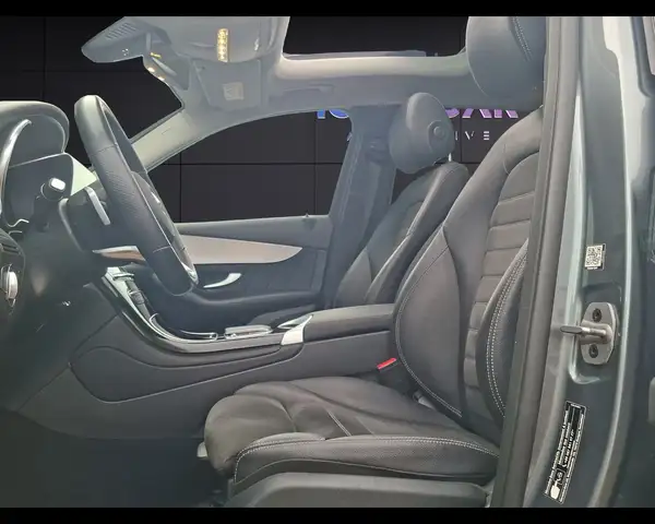 Mercedes-Benz GLC view 9