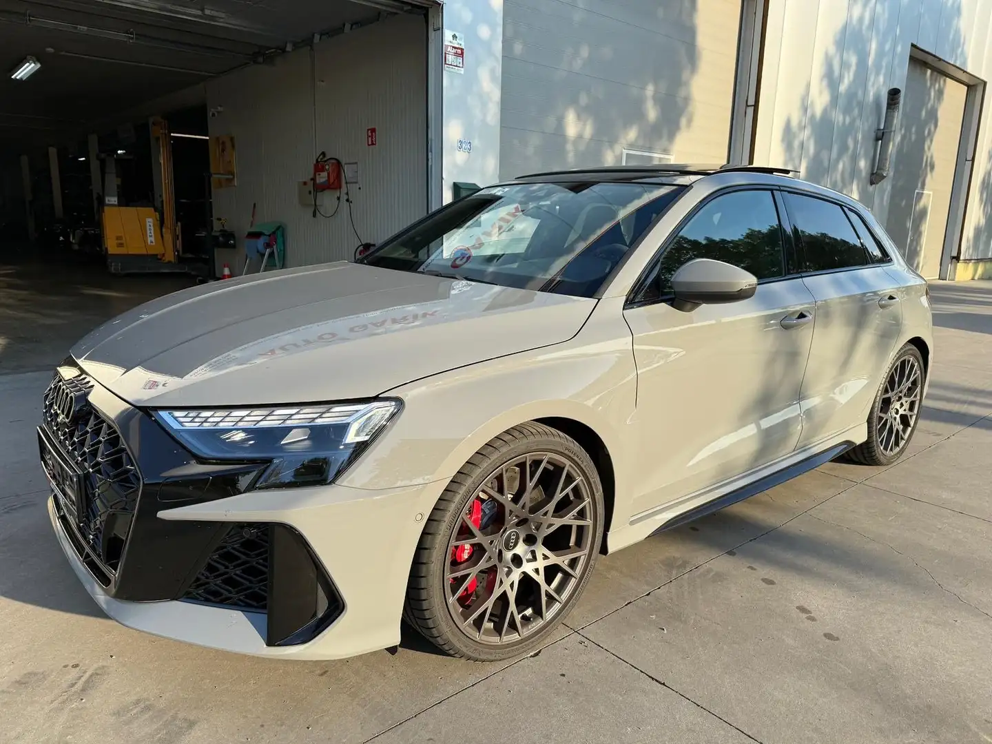 Audi RS3 RS3 Sportback 2.5 TFSI Quattro S tronic Grijs - 2