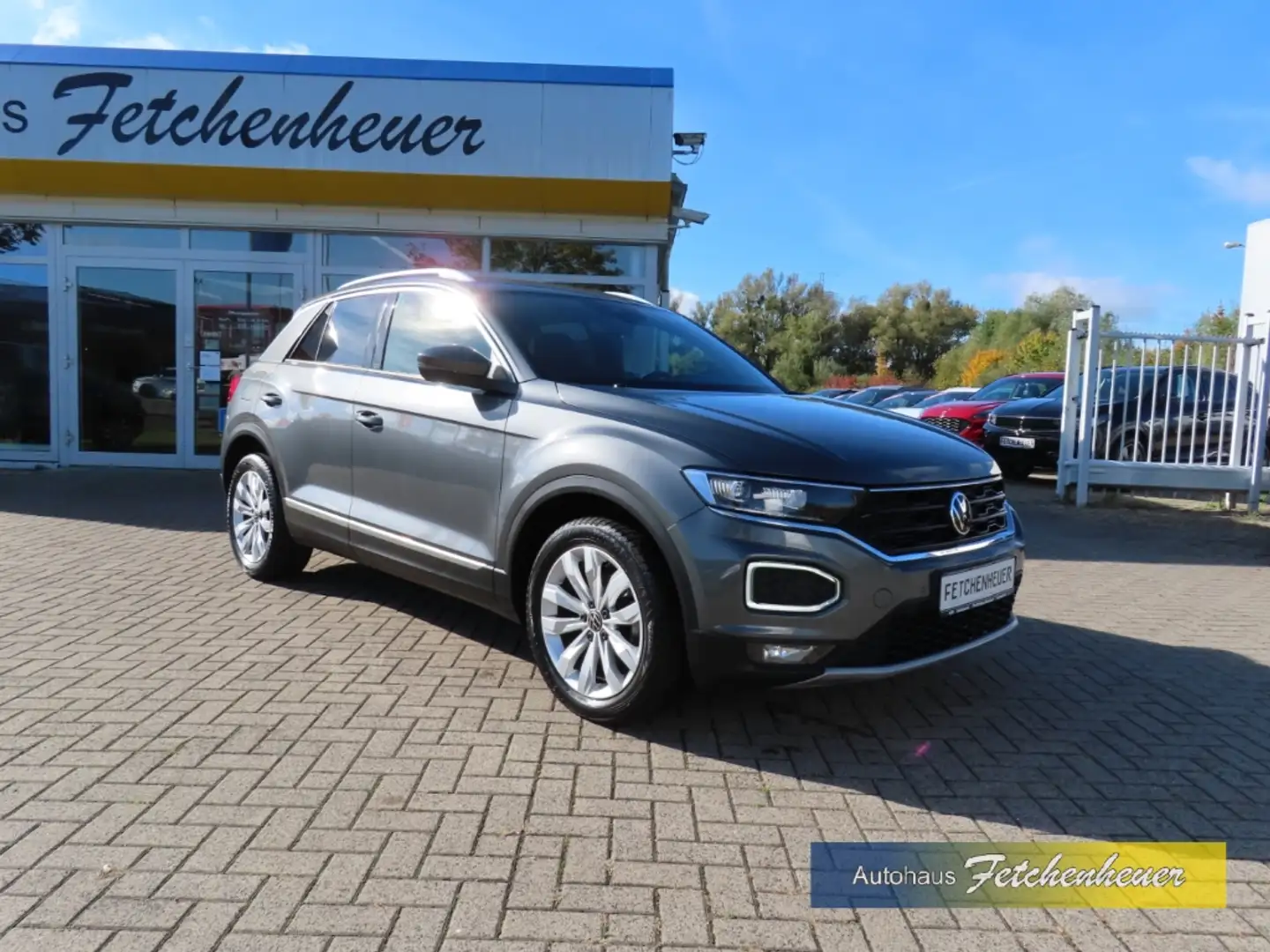Volkswagen T-Roc Sport1.5 Aut. NAVI+LED+RFK+ACC+SHZ+GJR+AHK Grau - 1