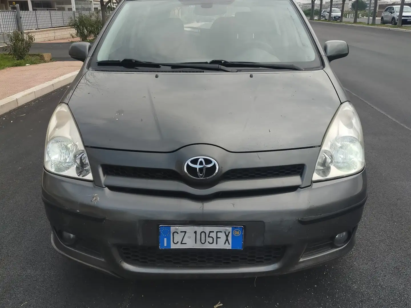 Toyota Corolla Verso - 1