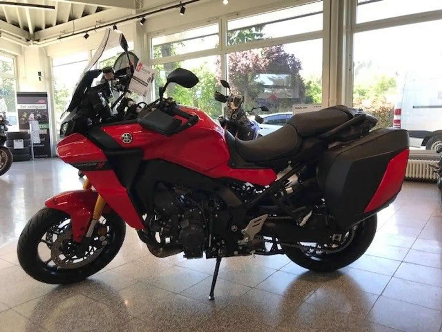 Yamaha Tracer 9 GT Tageszulassung Rojo - 2