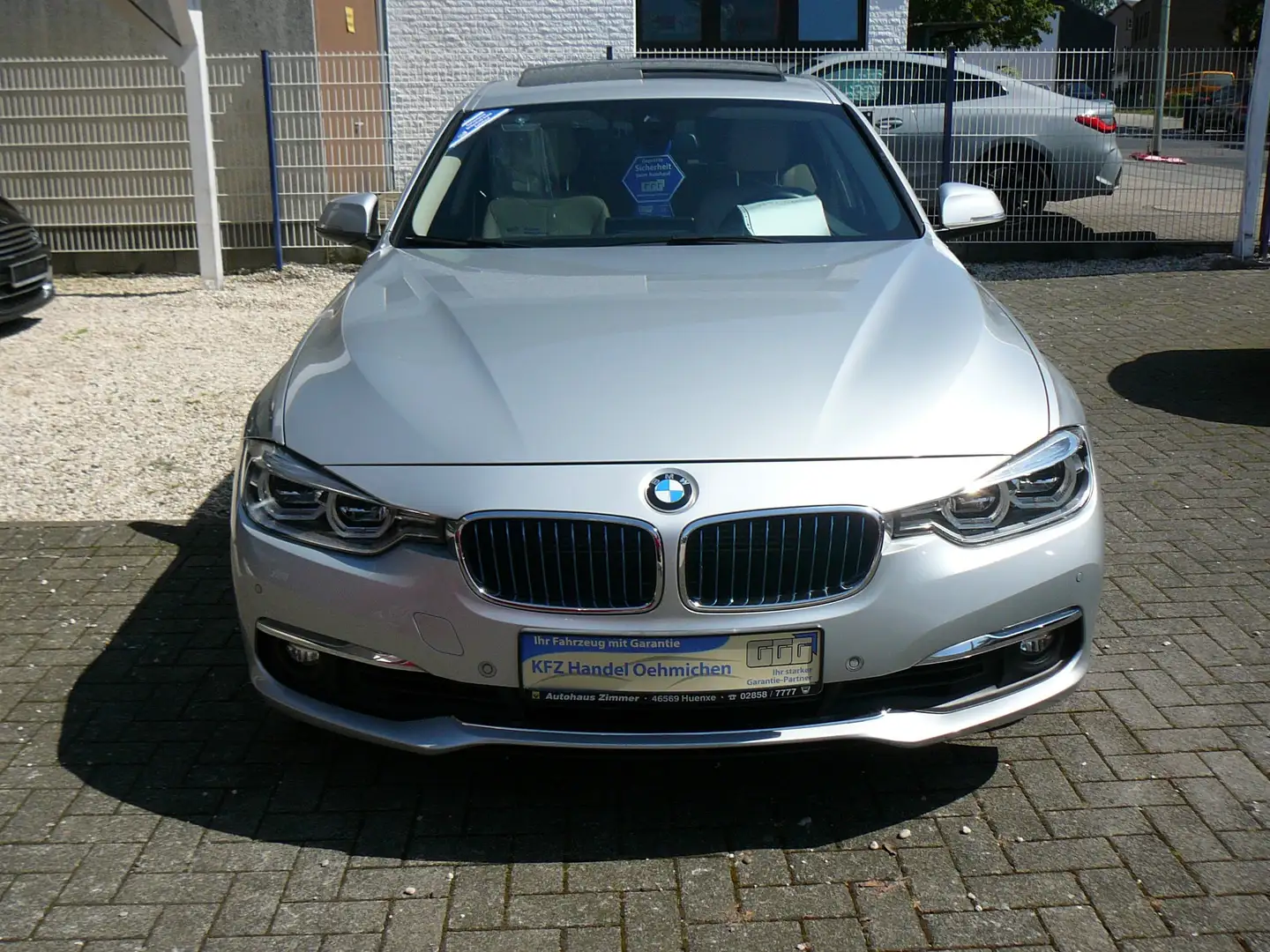 BMW 330 330e iPerformance Luxury Line,Sehr gepflegt,usw.! Grau - 2