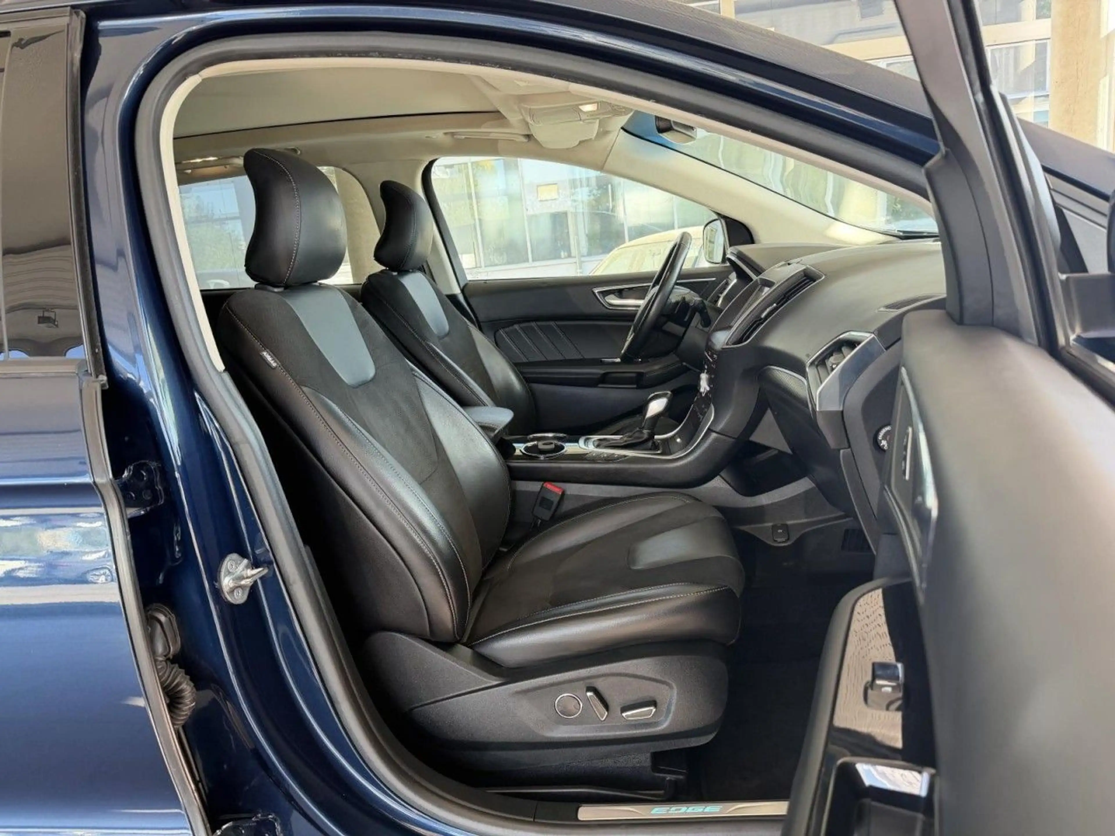 Ford Edge ST-Line 4x4 2.0 TDI AUT NAVI LED GRA GBA BT Klima — photo 15
