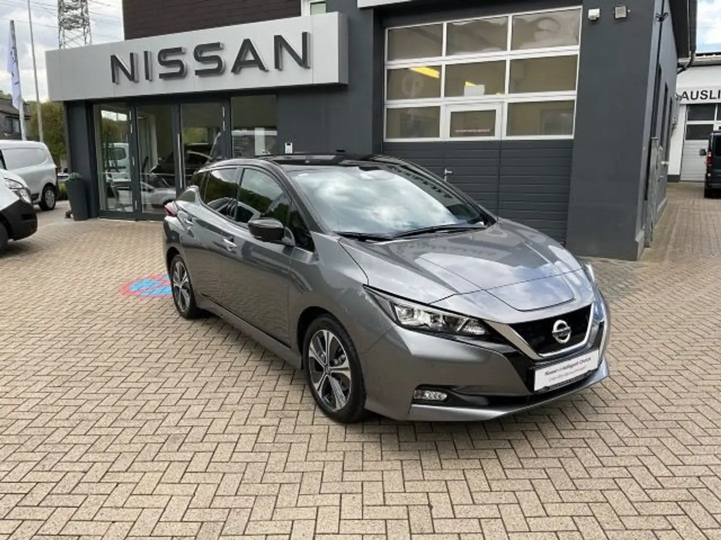 Nissan Leaf 40kWh Tekna BOSE Leder LED Navi AVM-Kamera Negro - 2