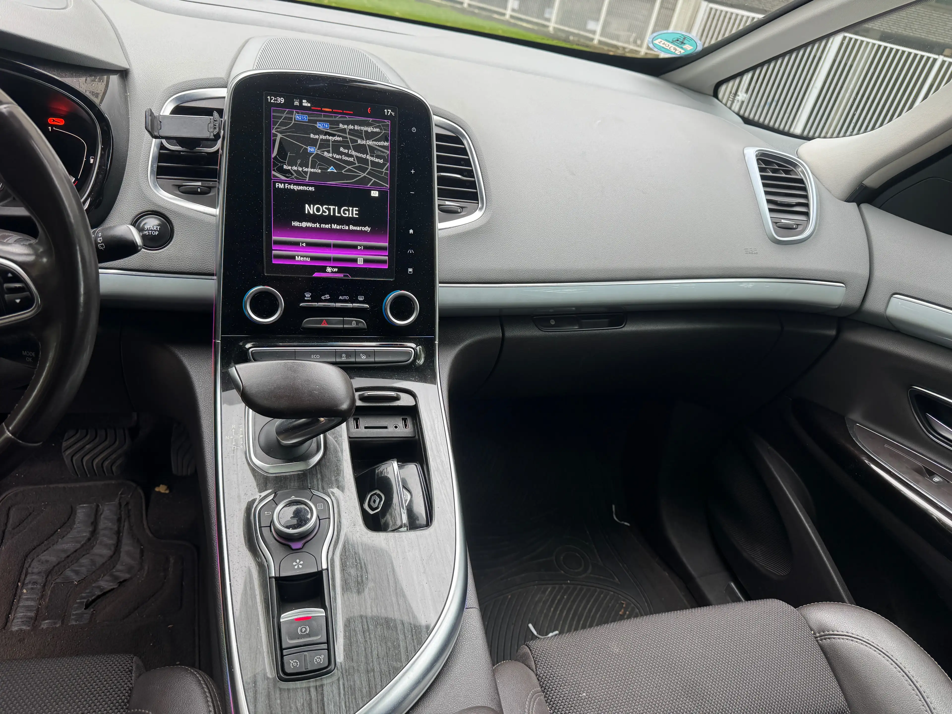 Renault Espace Espace 1.6 dCi Energy Intens EDC — photo 13