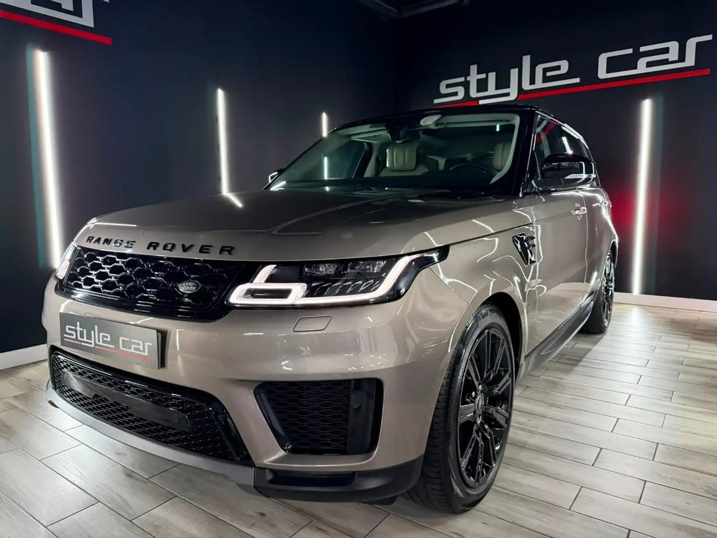 Land Rover Range Rover Sport 2.0 Si4 PHEV SE 404 Beige - 1