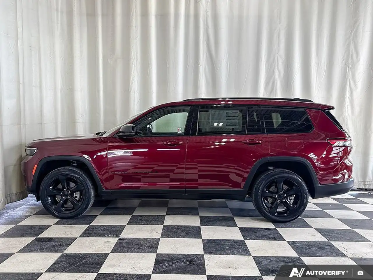 Jeep Grand Cherokee photo Jeep Grand Cherokee