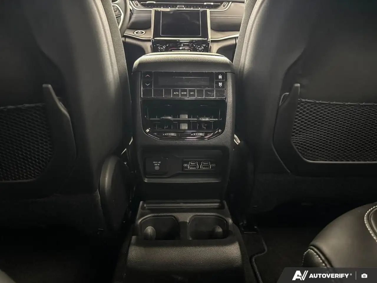 Jeep Grand Cherokee photo Jeep Grand Cherokee