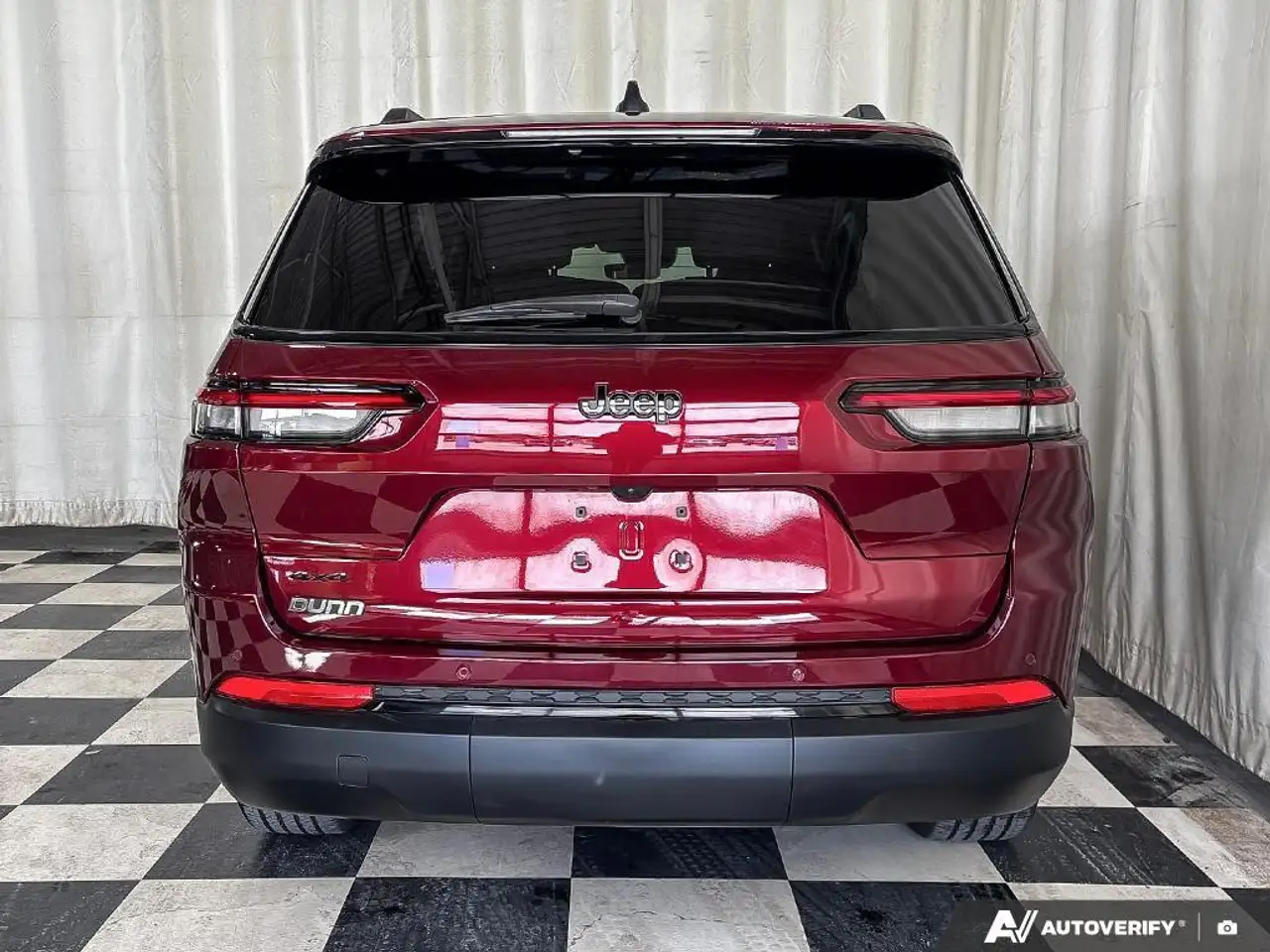 Jeep Grand Cherokee photo Jeep Grand Cherokee