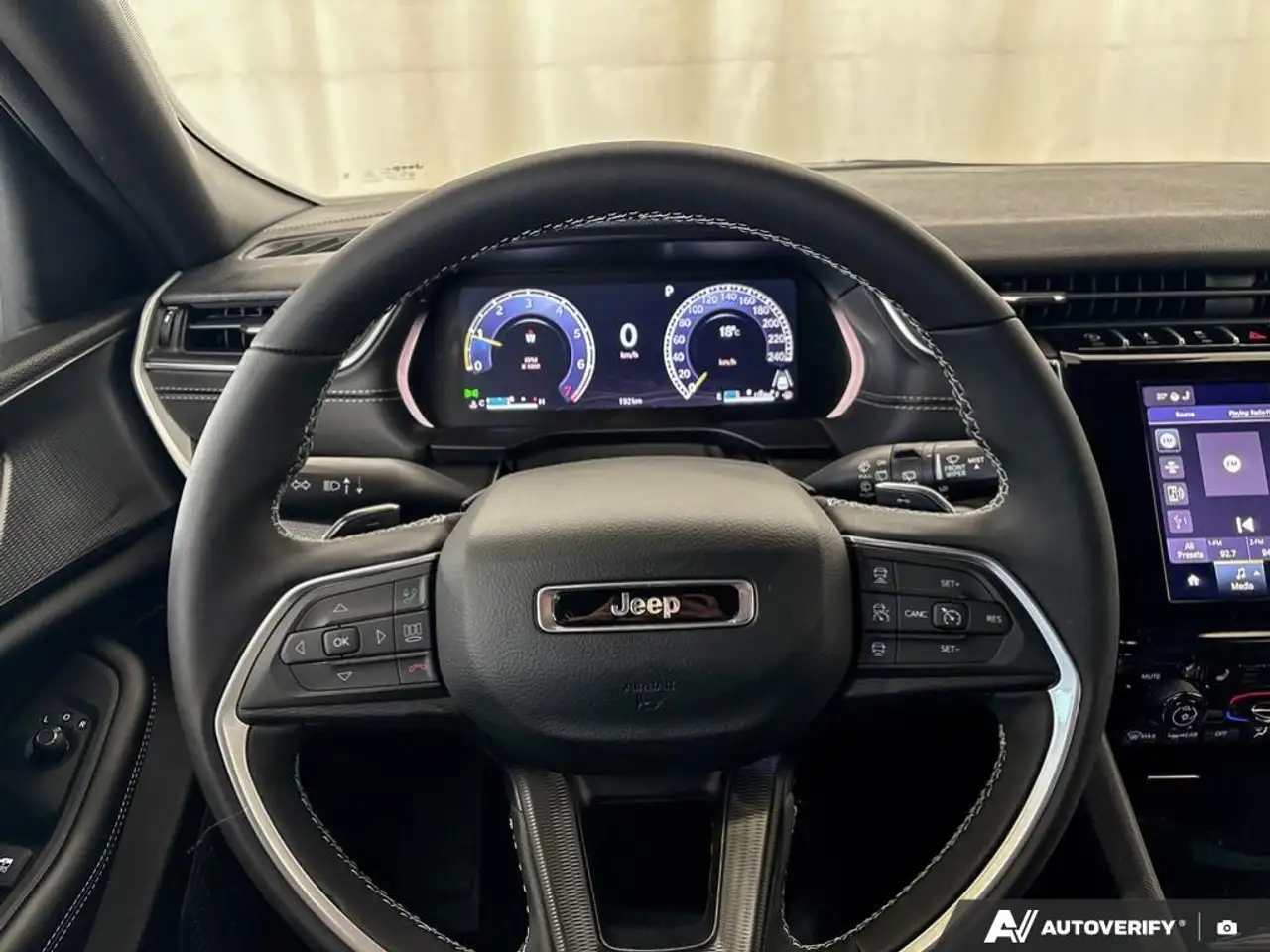 Jeep Grand Cherokee photo Jeep Grand Cherokee
