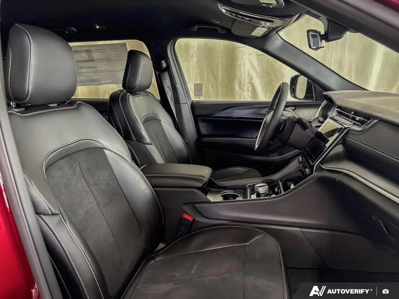 Jeep Grand Cherokee photo Jeep Grand Cherokee