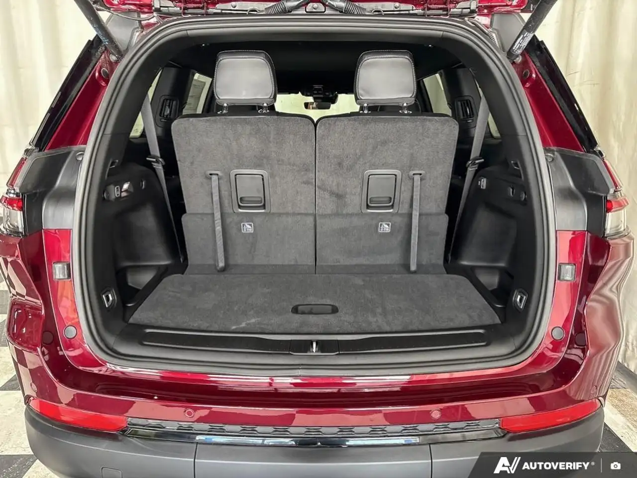 Jeep Grand Cherokee photo Jeep Grand Cherokee