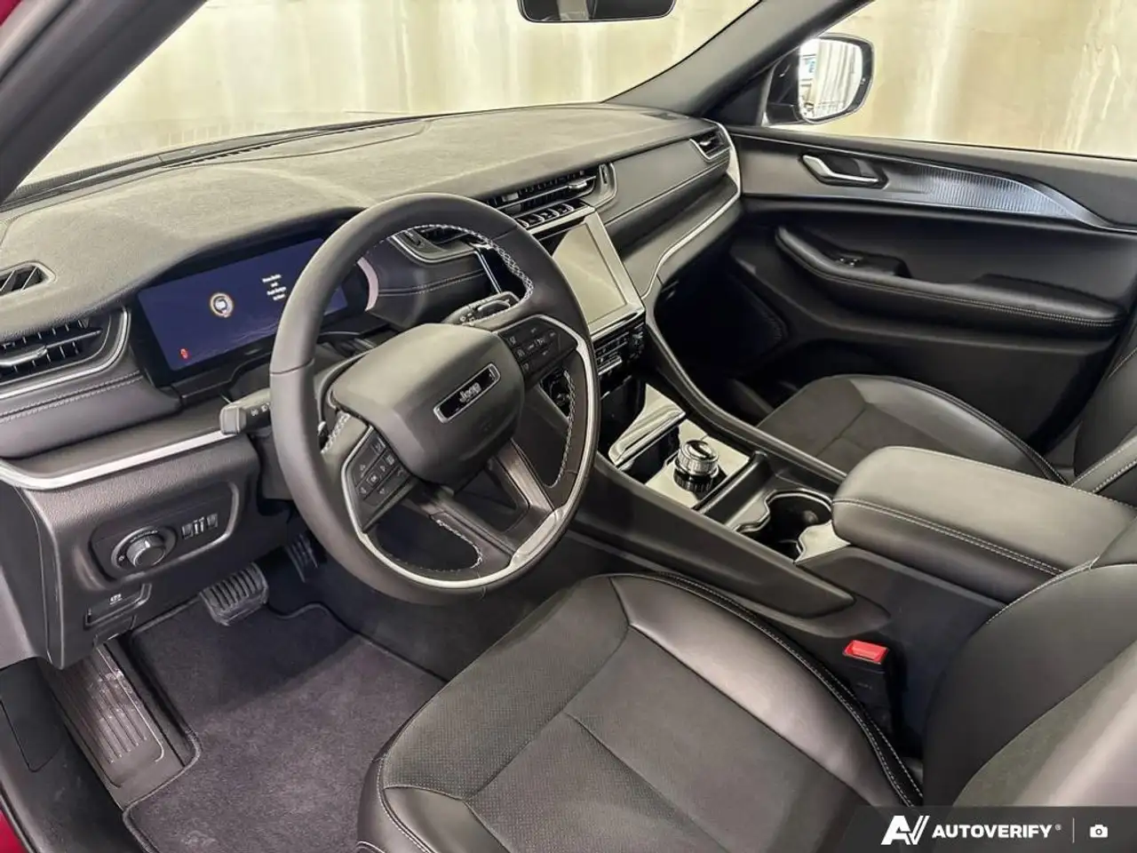 Jeep Grand Cherokee photo Jeep Grand Cherokee