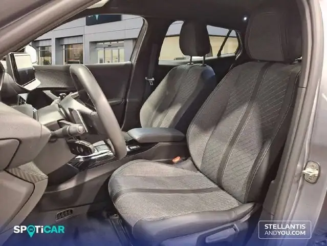 Peugeot 2008 view 9