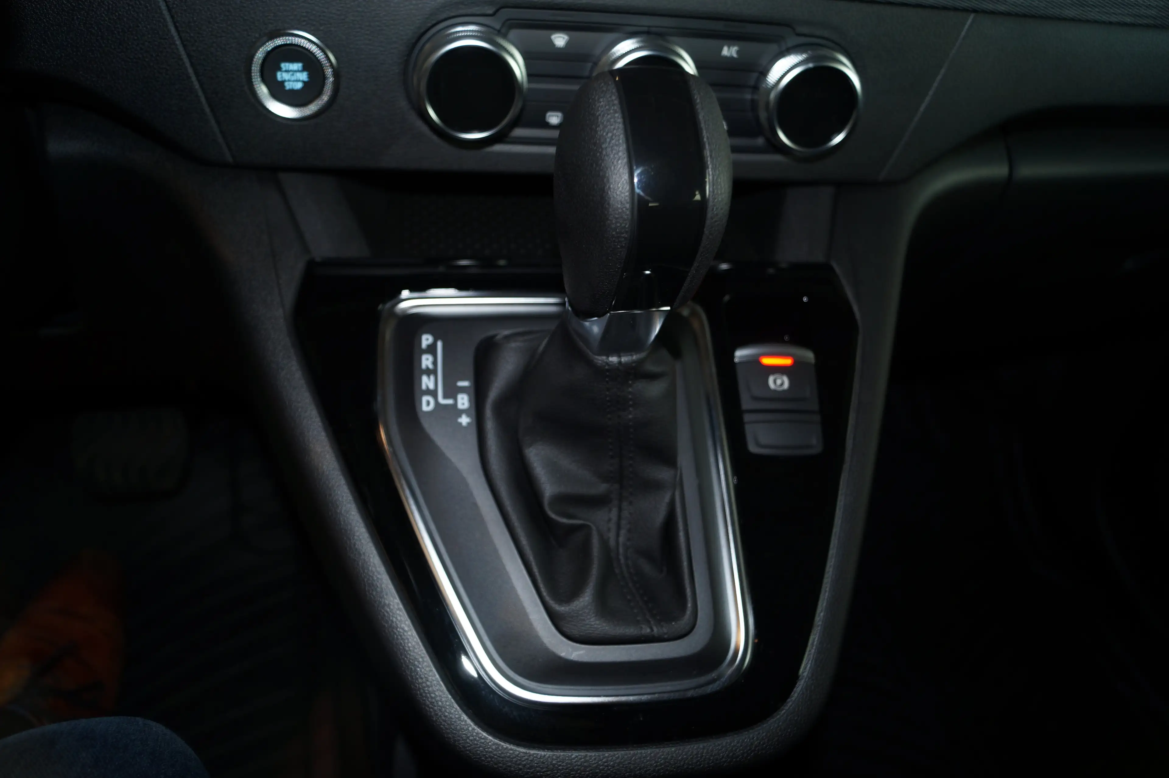 Nissan Townstar EV Tekna L1 2,2t 45kWh — photo 8
