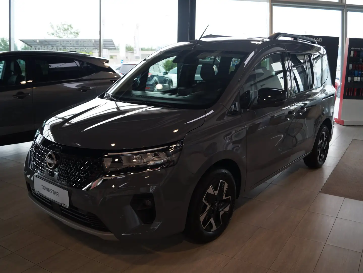 Nissan Townstar EV Tekna L1 2,2t 45kWh Gris - 1