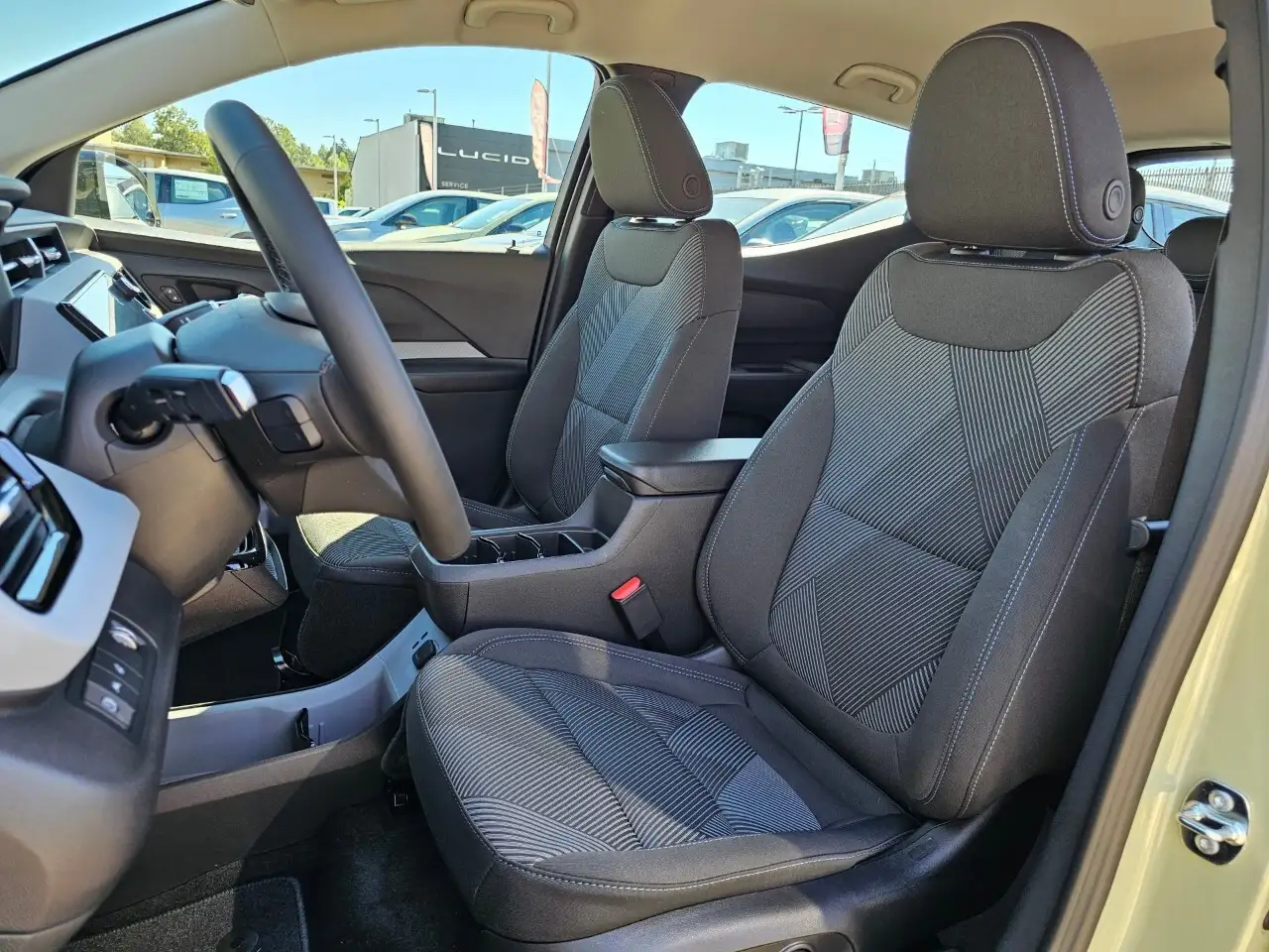 Chevrolet Bolt photo Chevrolet Bolt