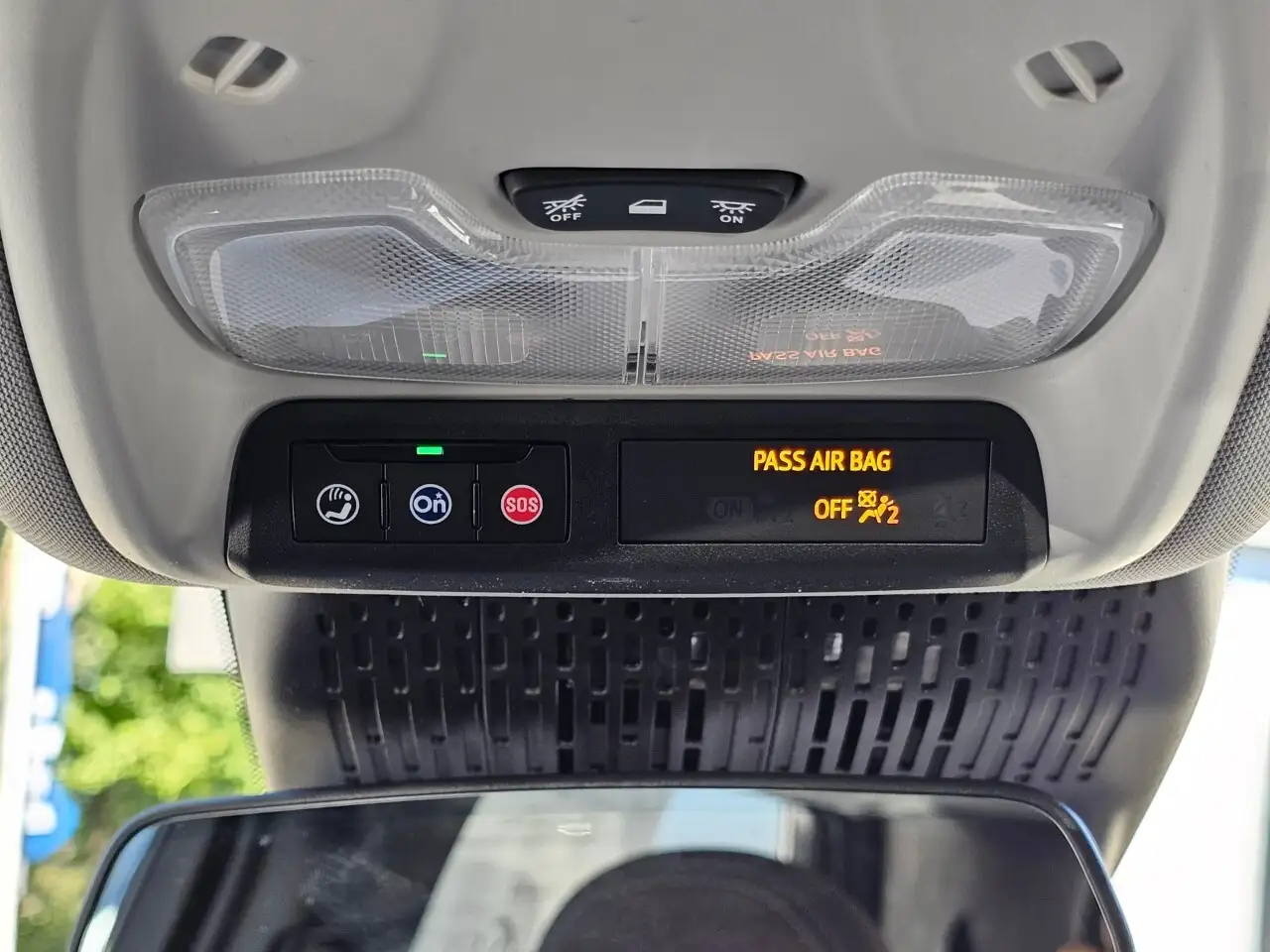 Chevrolet Bolt photo Chevrolet Bolt