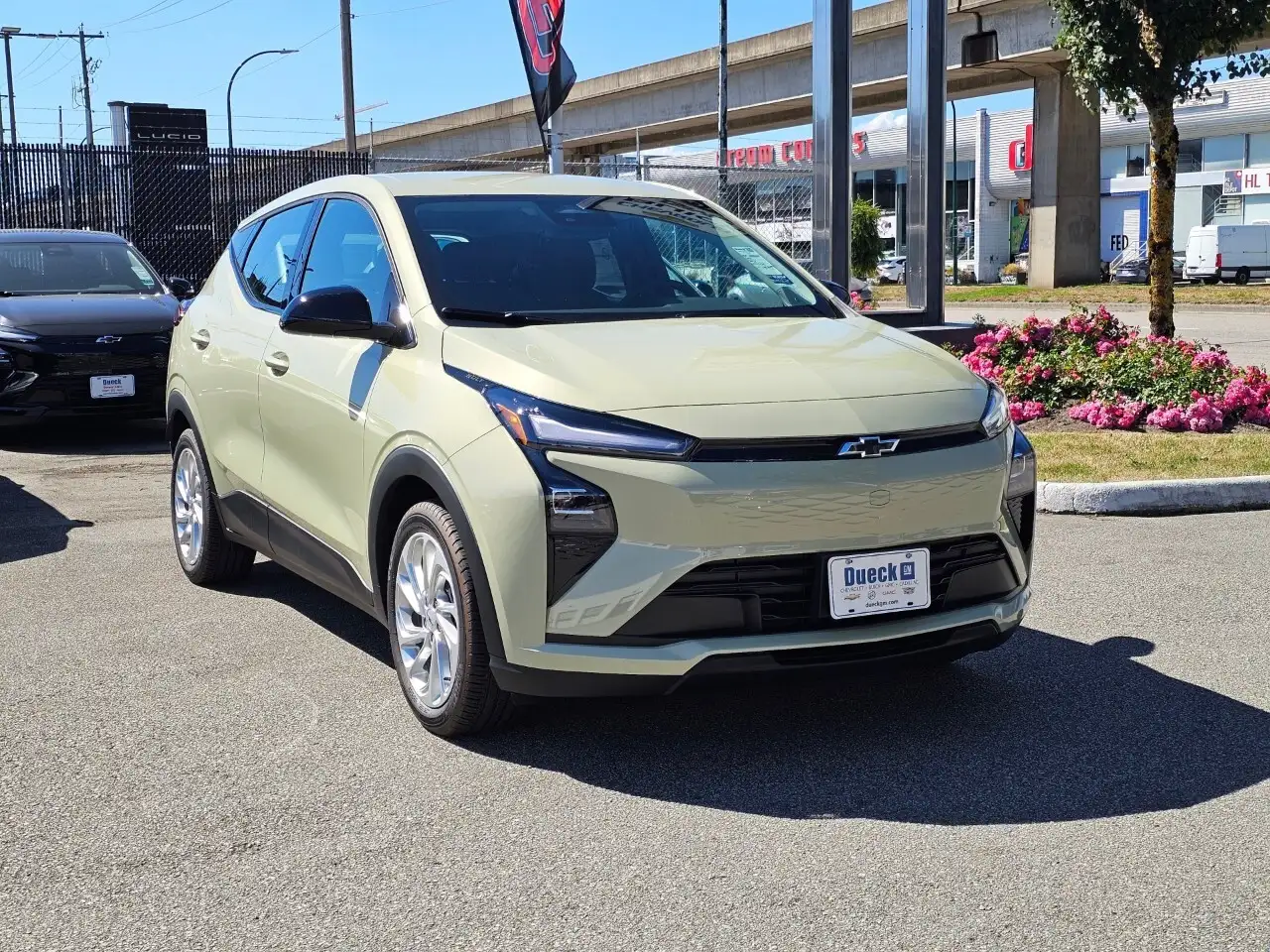 Chevrolet Bolt photo Chevrolet Bolt