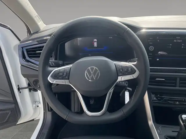 Volkswagen Polo view 11