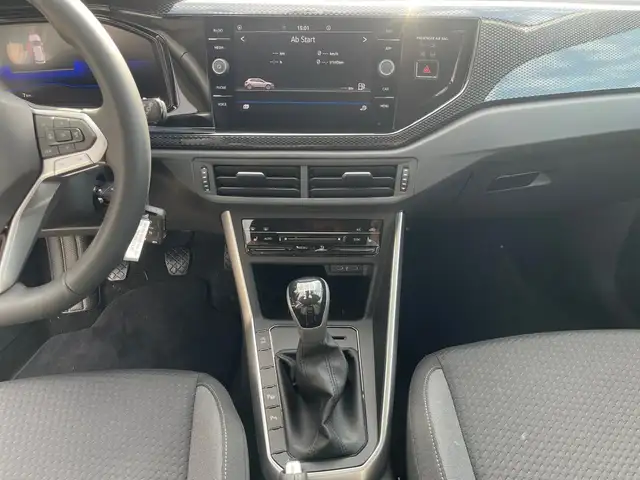 Volkswagen Polo view 10