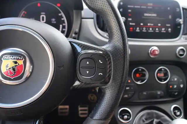 Abarth 595 view 13