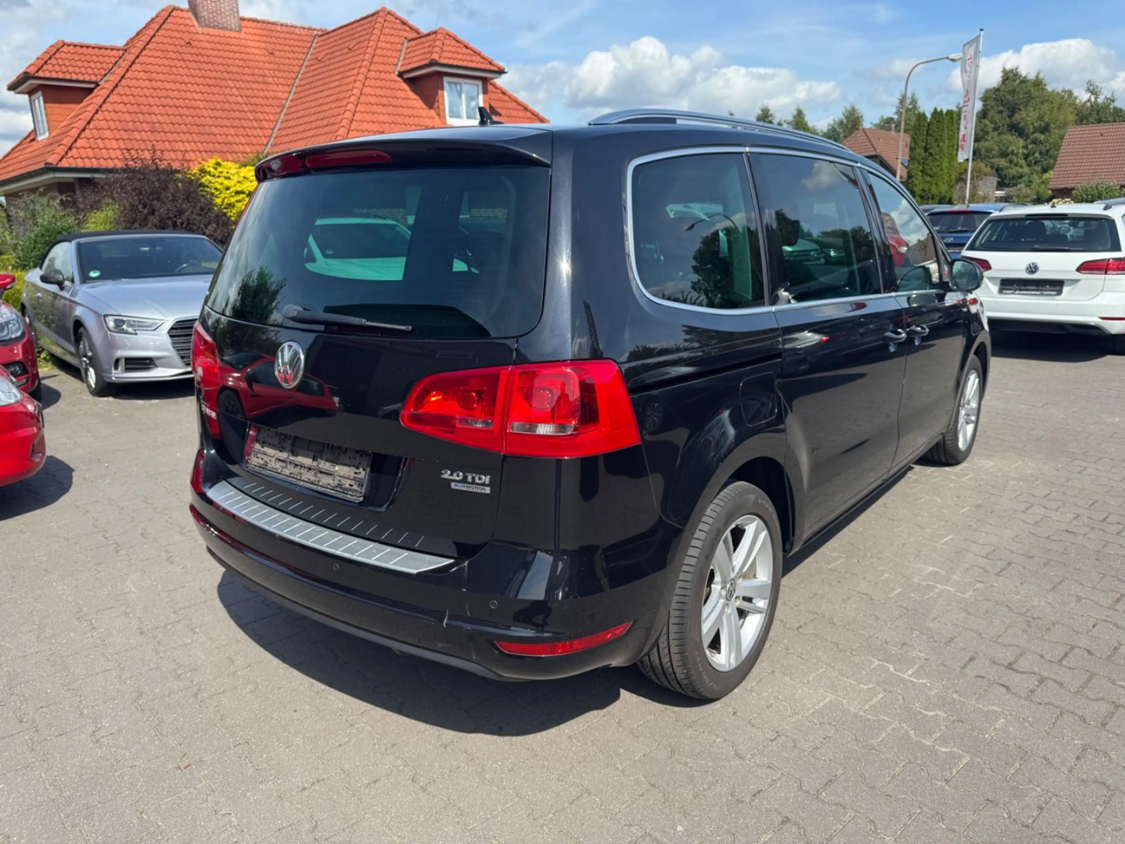 Volkswagen Sharan Match PDC PanoMFL NAVI KLIMA SHZ TEMP AHK — photo 6