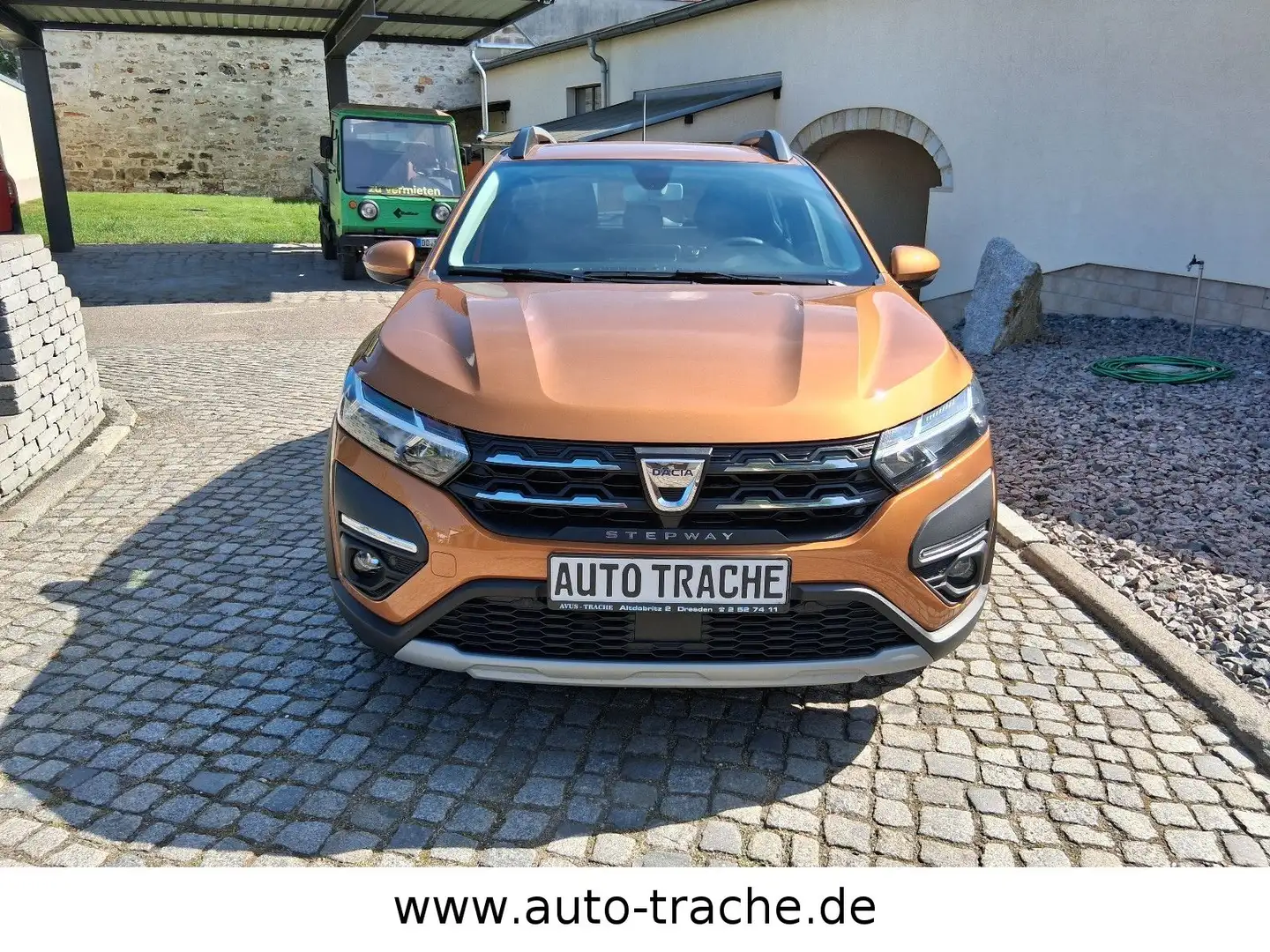 Dacia Sandero Stepway Comfort Navi LED PDC Automatik Orange - 2