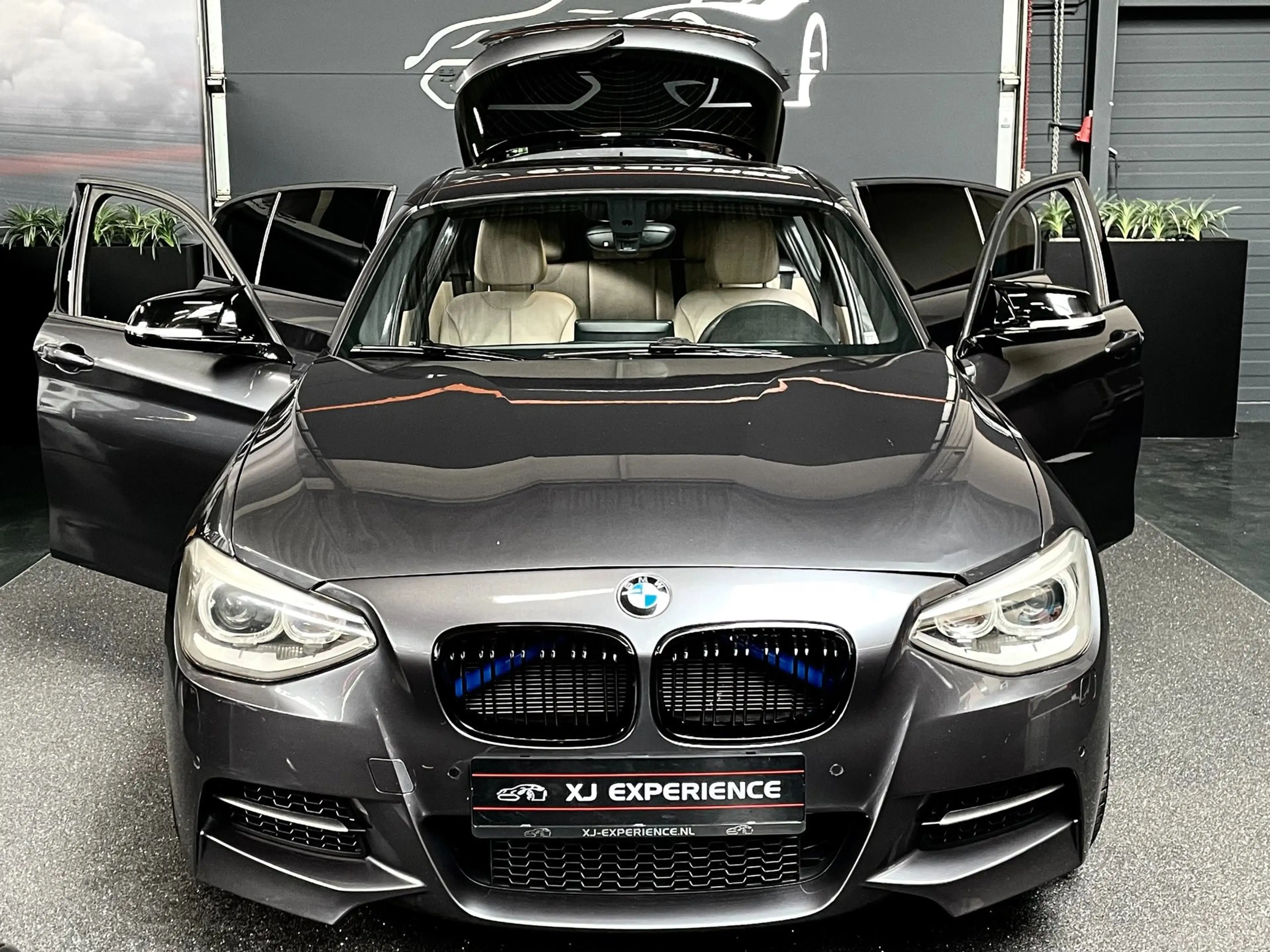 BMW 135 1-serie M135i xDrive 320 PK M-PERFORMANCE NAVI LEE