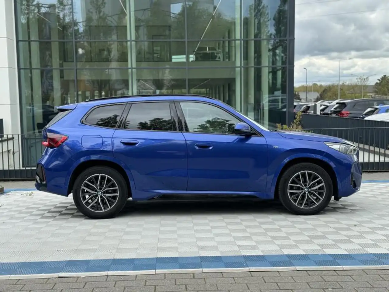 sDrive18i