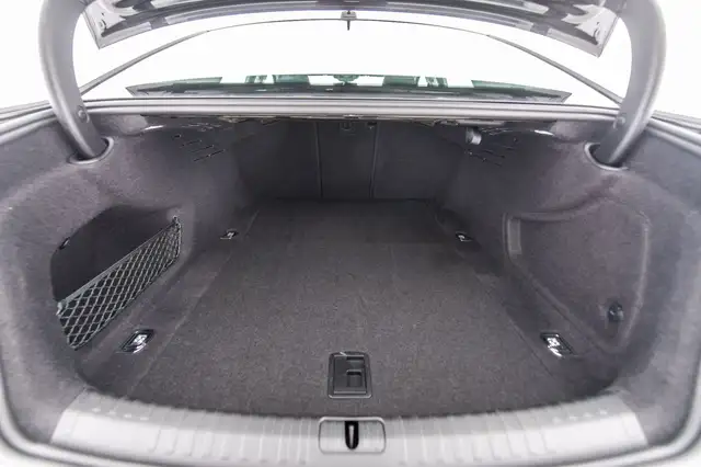 Audi A6 view 8