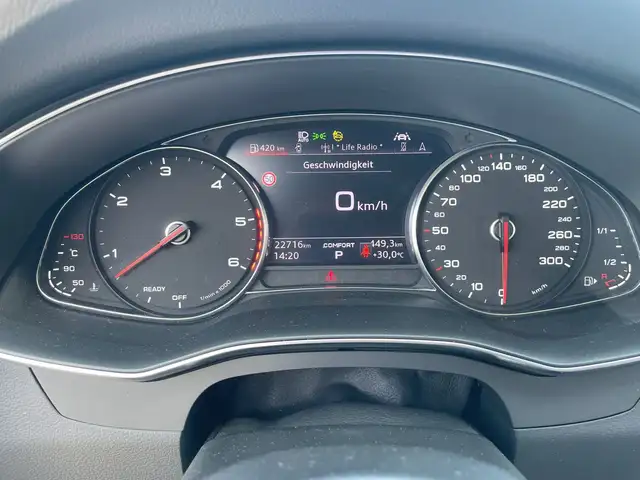 Audi A6 view 9