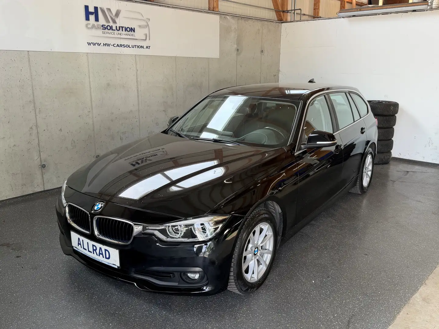 BMW 320 320 d xDrive Schwarz - 1