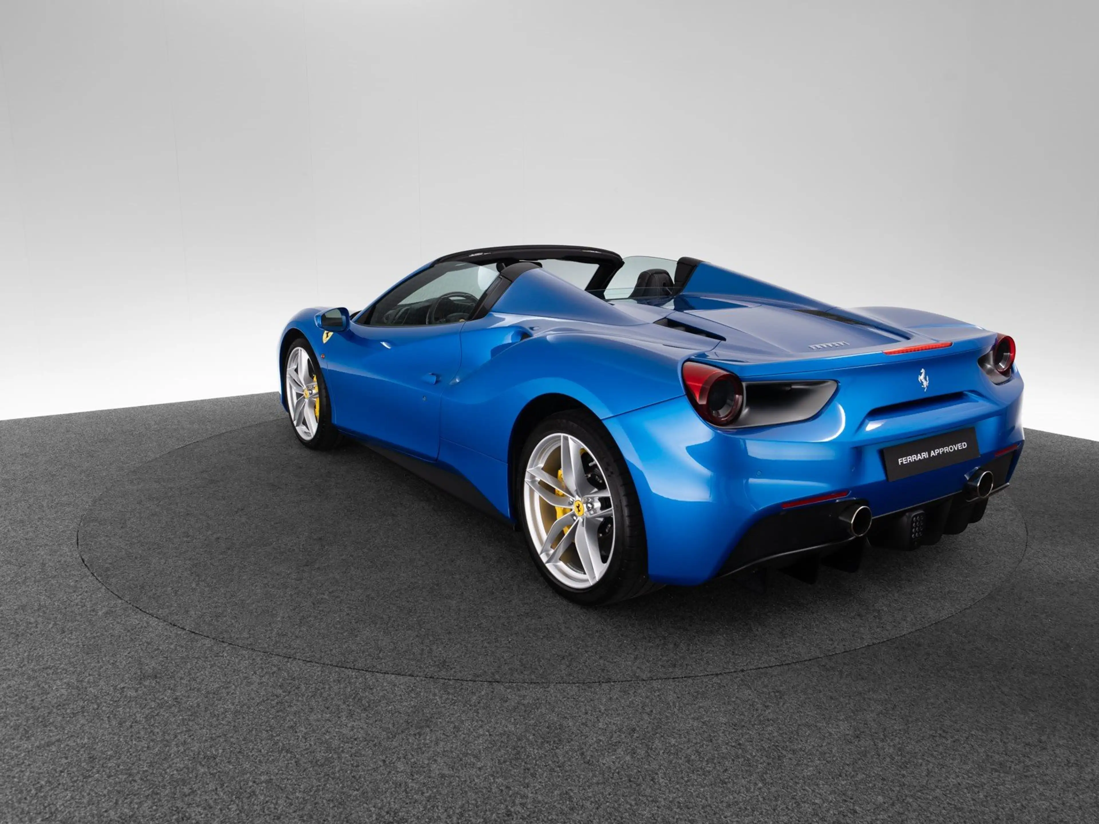 Ferrari 488 Spider Ferrari Singen — photo 5