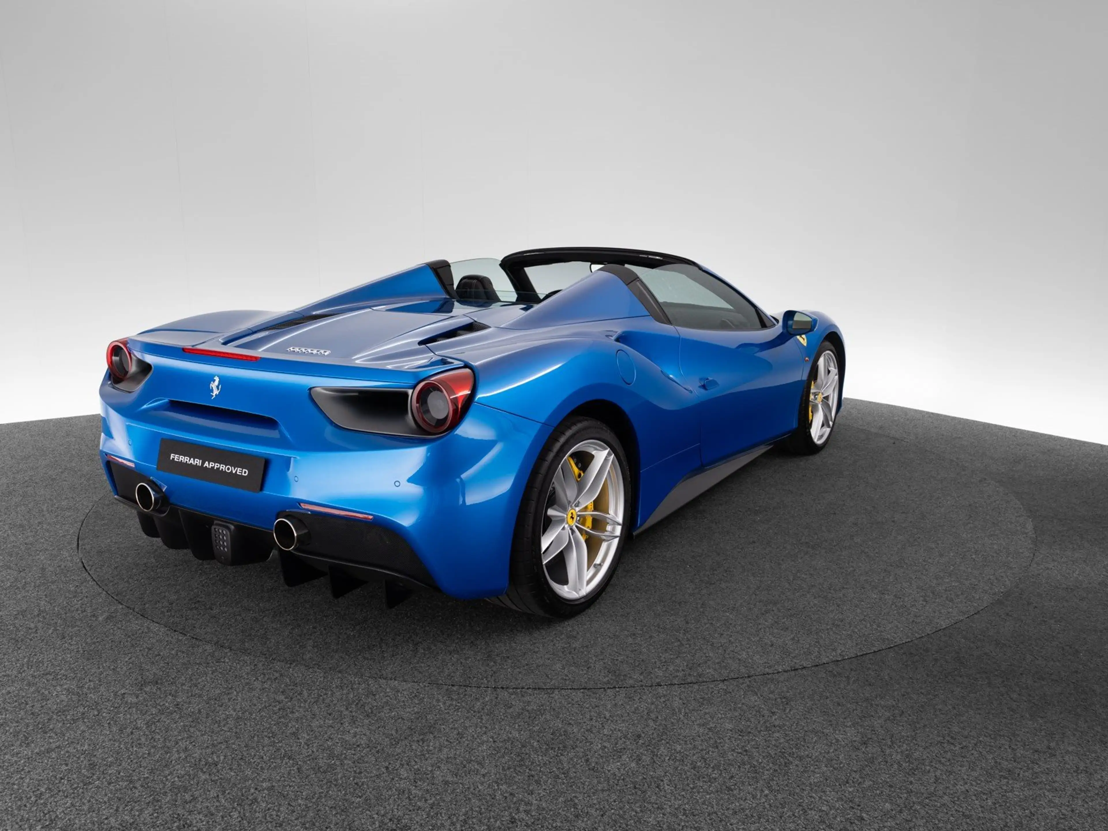 Ferrari 488 Spider Ferrari Singen — photo 7