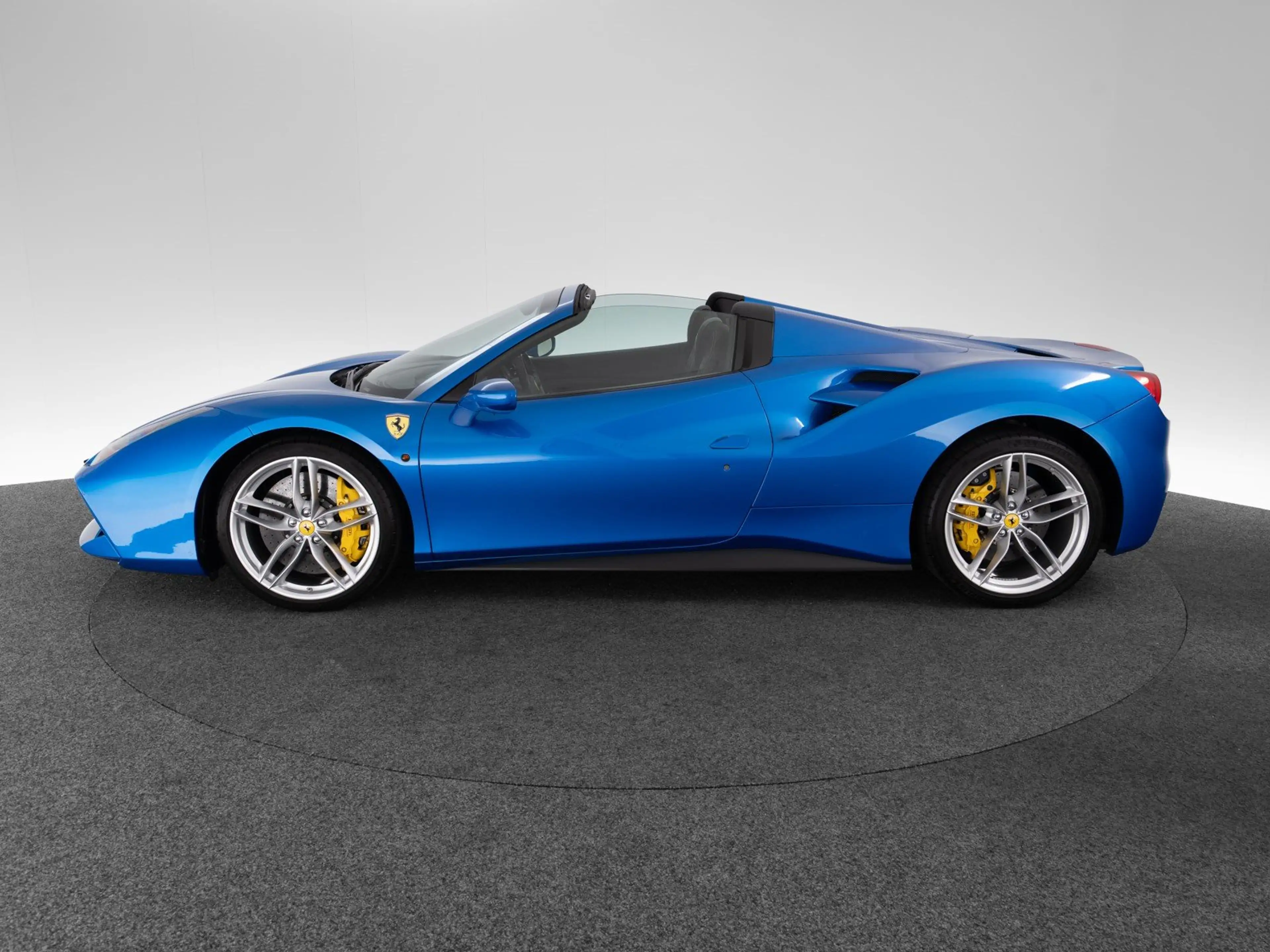 Ferrari 488 Spider Ferrari Singen — photo 4
