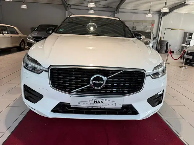 Volvo XC60 view 9