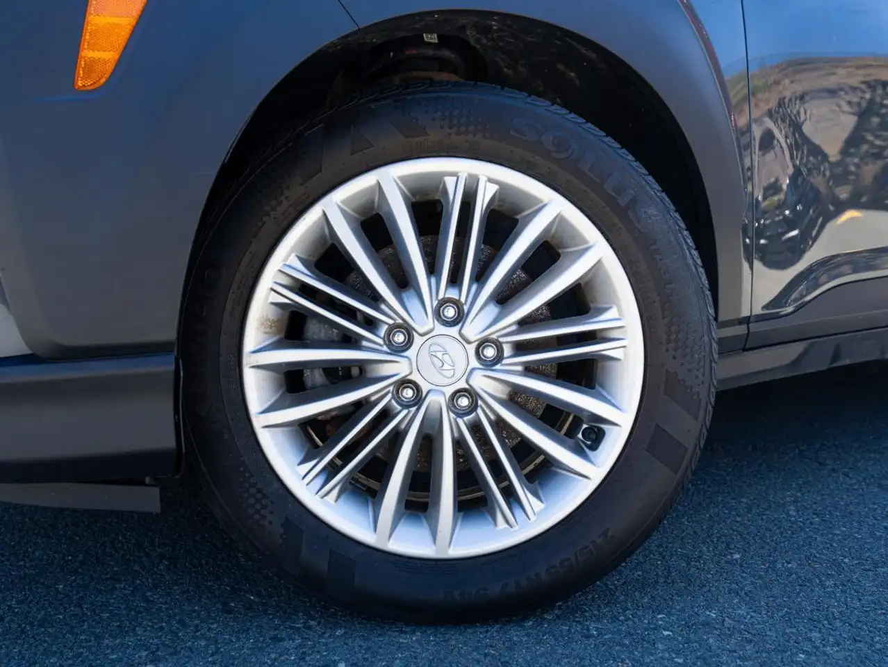 Hyundai KONA снимка Hyundai KONA