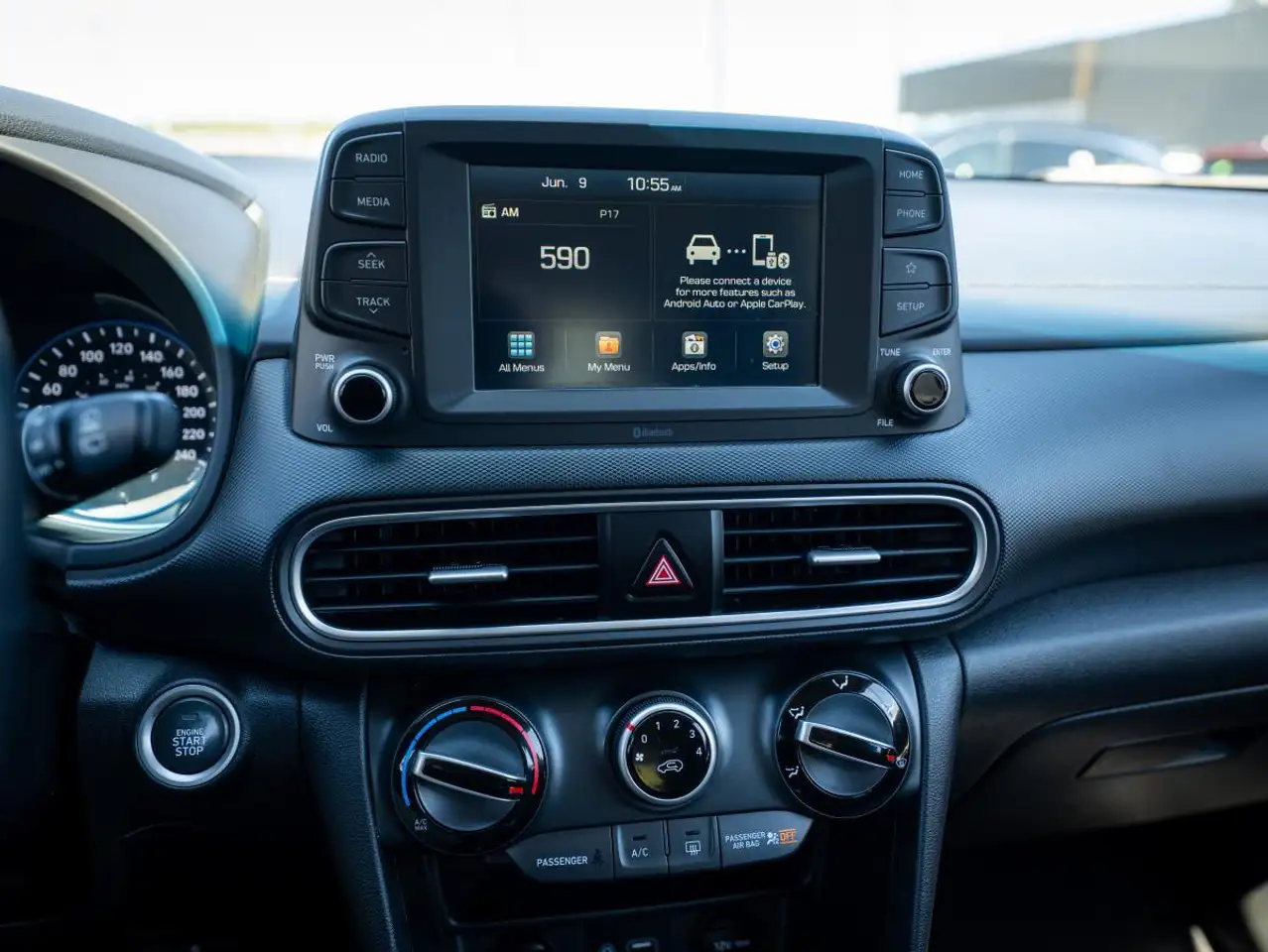 Hyundai KONA снимка Hyundai KONA